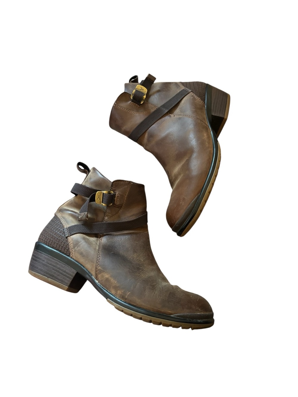 Keen Morrison Leather Mid Boot in Brown straps hiking outdoor granola 9.5